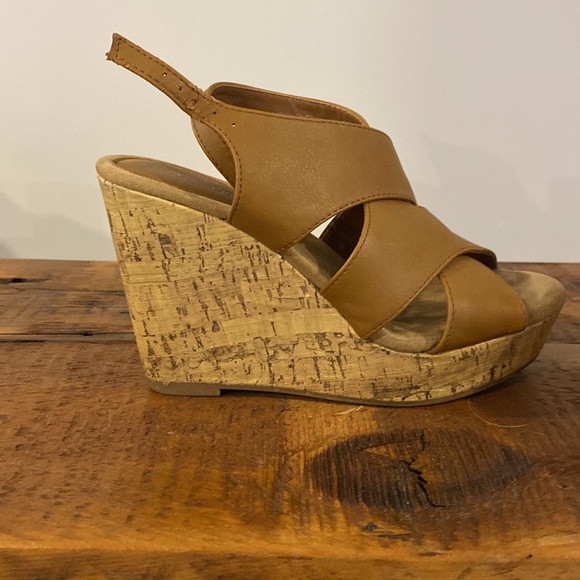 Brown wedges - Picture 2 of 7